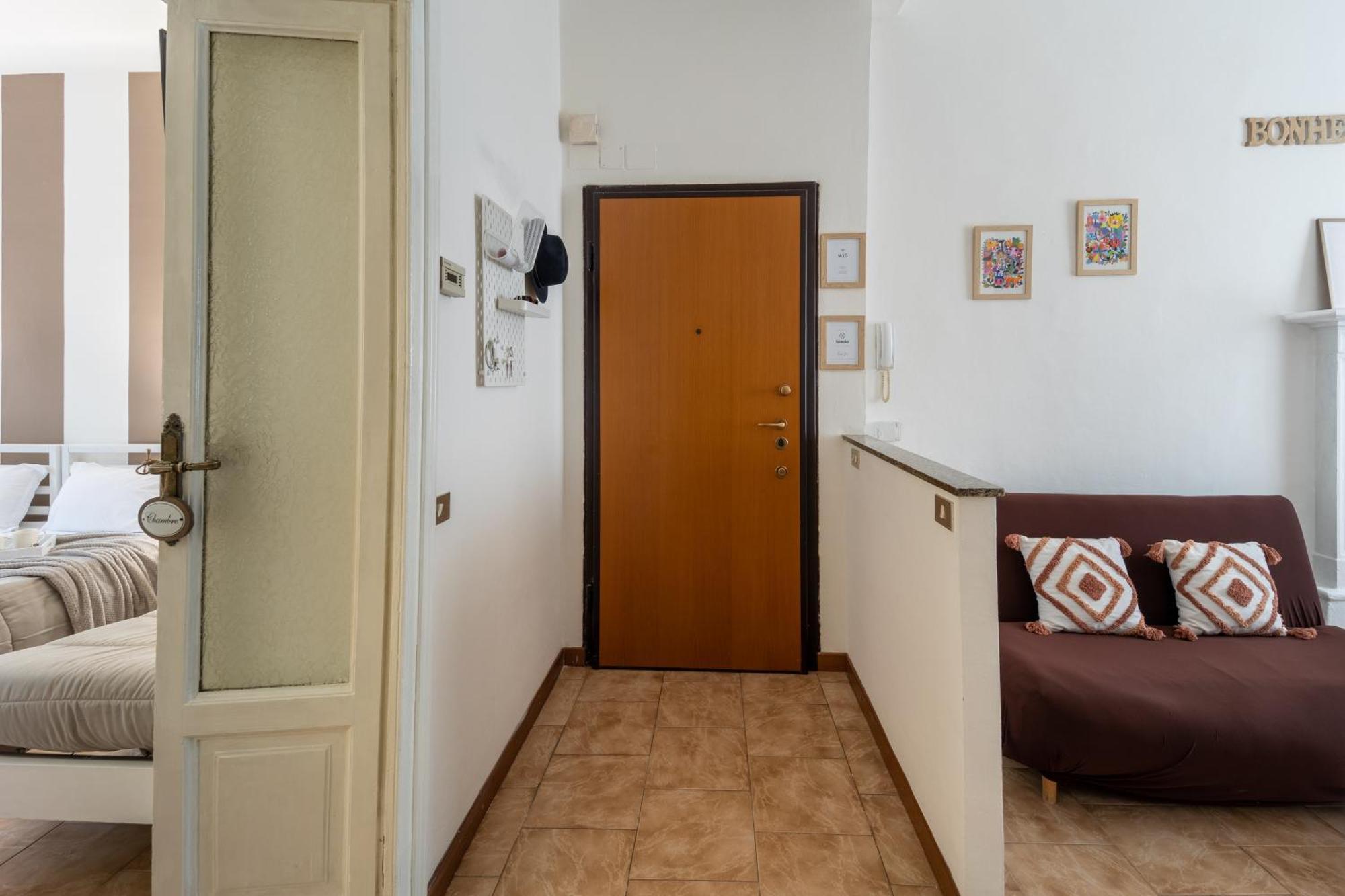 Elegant Near Metro Porta Romana,3 Fermate Subway-stop A Duomo, Wifi-netflix Free Apartamento Milán