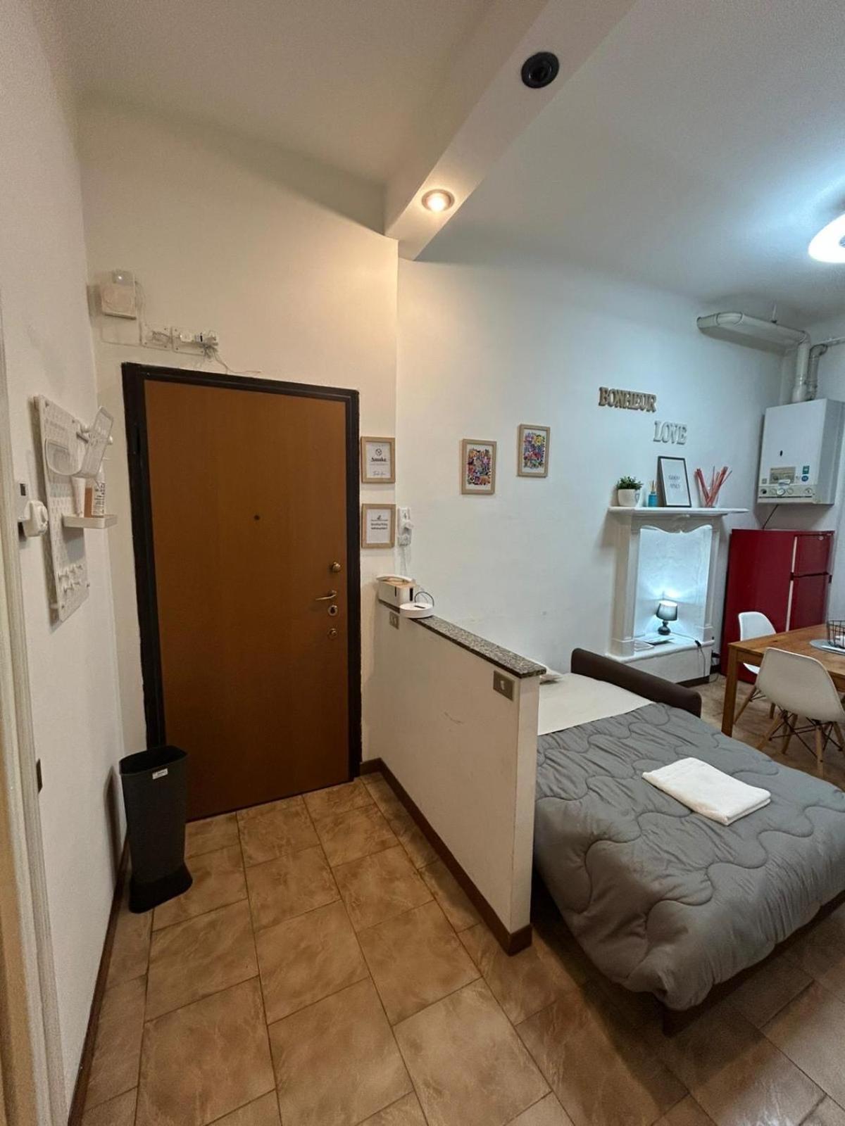 Elegant Near Metro Porta Romana,3 Fermate Subway-stop A Duomo, Wifi-netflix Free Apartamento *