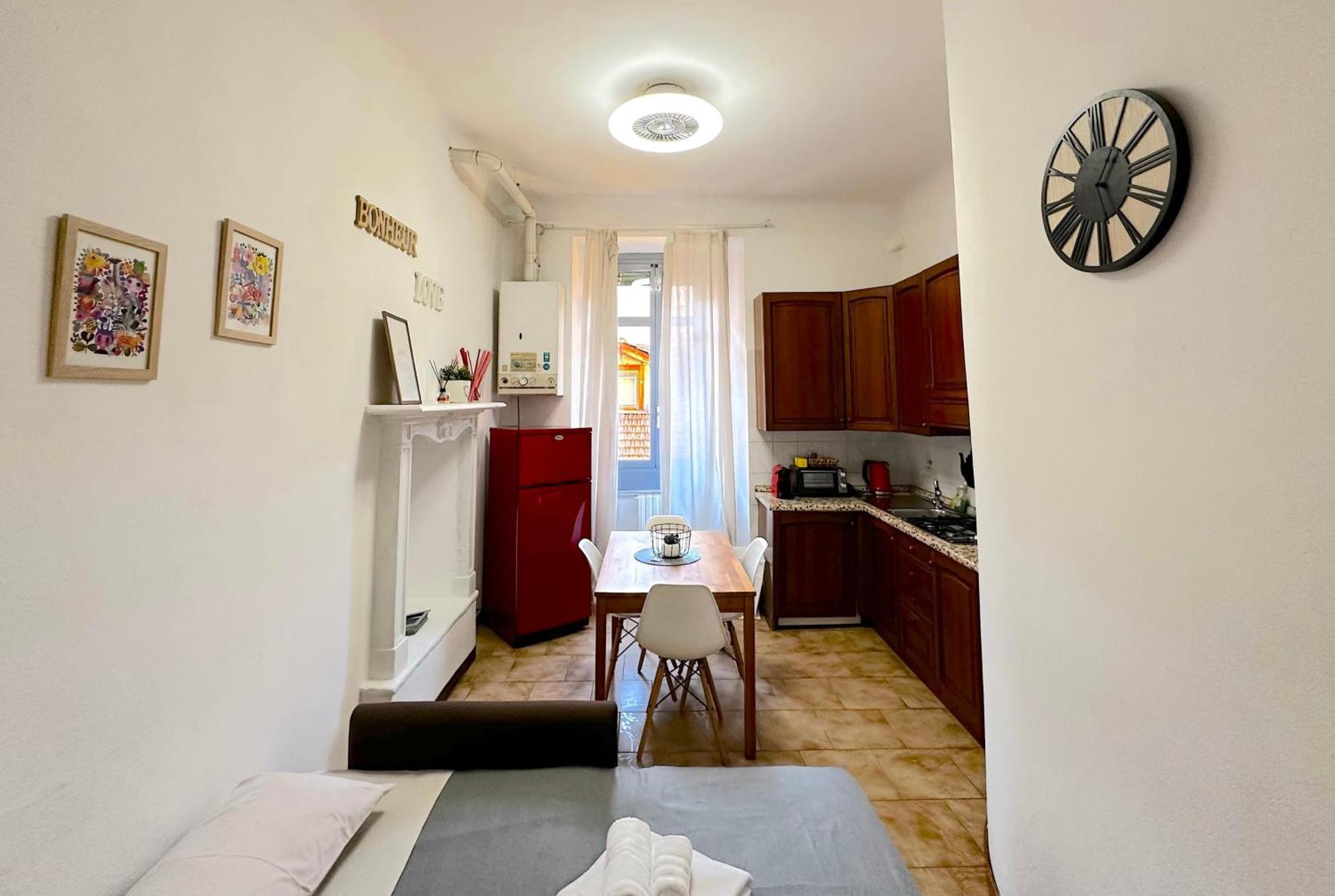Elegant Near Metro Porta Romana,3 Fermate Subway-stop A Duomo, Wifi-netflix Free * Milán