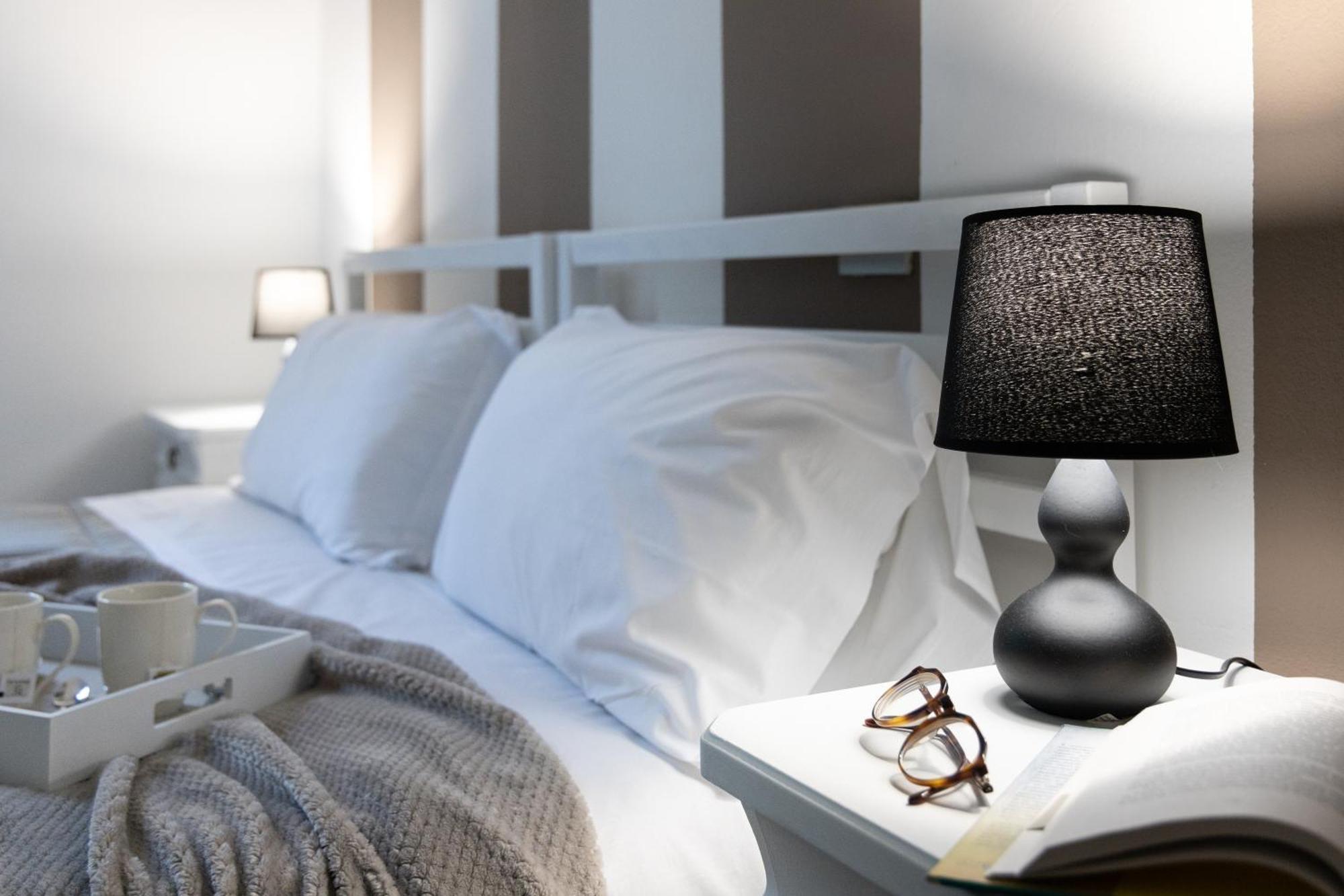 Apartamento Elegant Near Metro Porta Romana,3 Fermate Subway-stop A Duomo, Wifi-netflix Free Milán