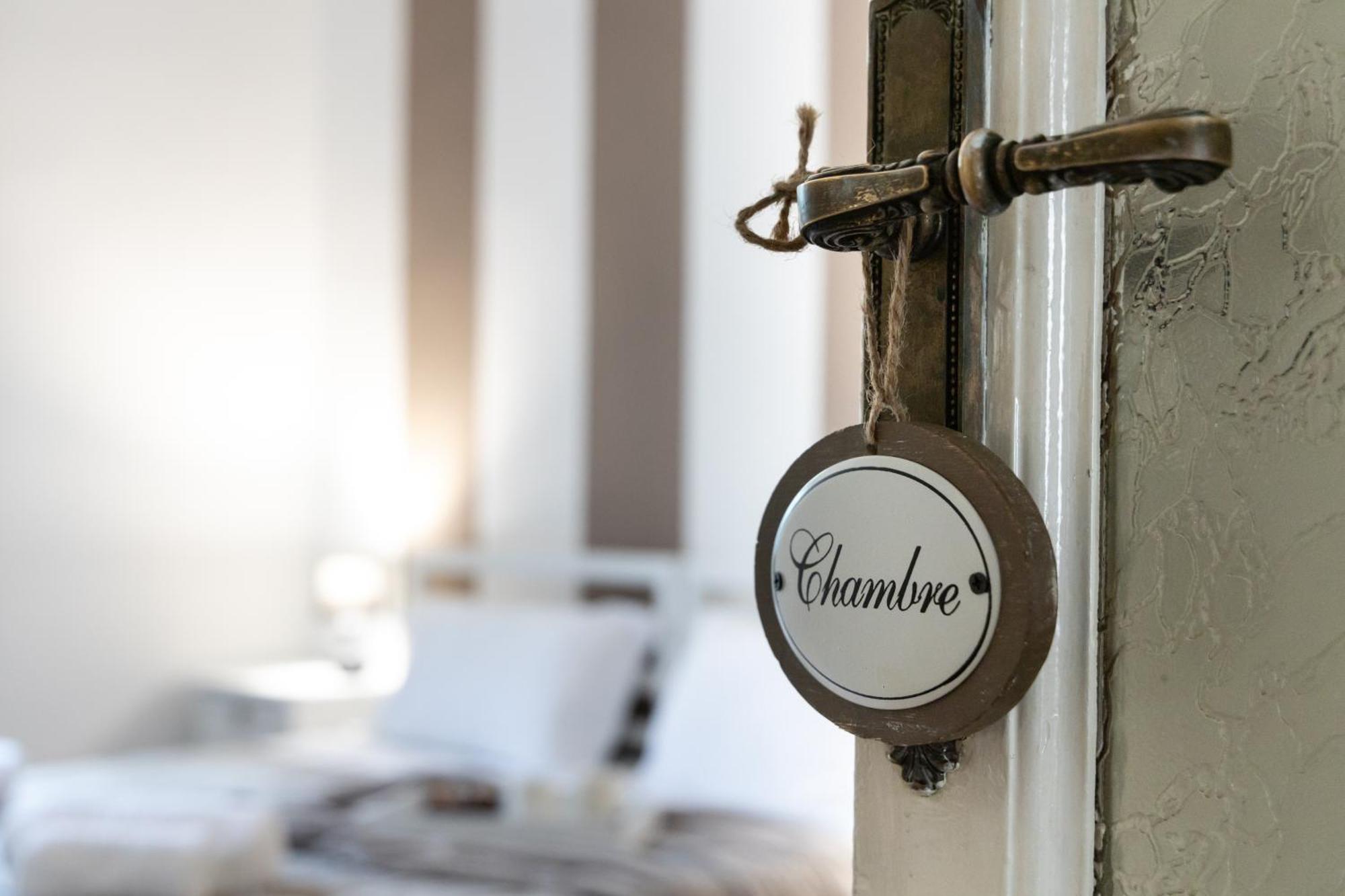 Apartamento Elegant Near Metro Porta Romana,3 Fermate Subway-stop A Duomo, Wifi-netflix Free