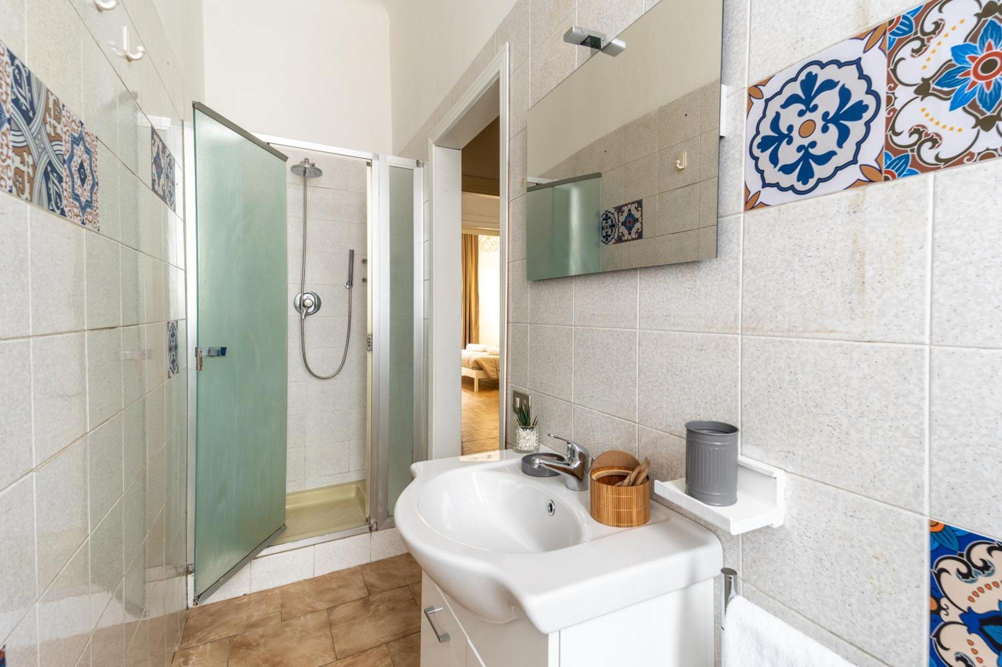 Elegant Near Metro Porta Romana,3 Fermate Subway-stop A Duomo, Wifi-netflix Free Apartamento Milán