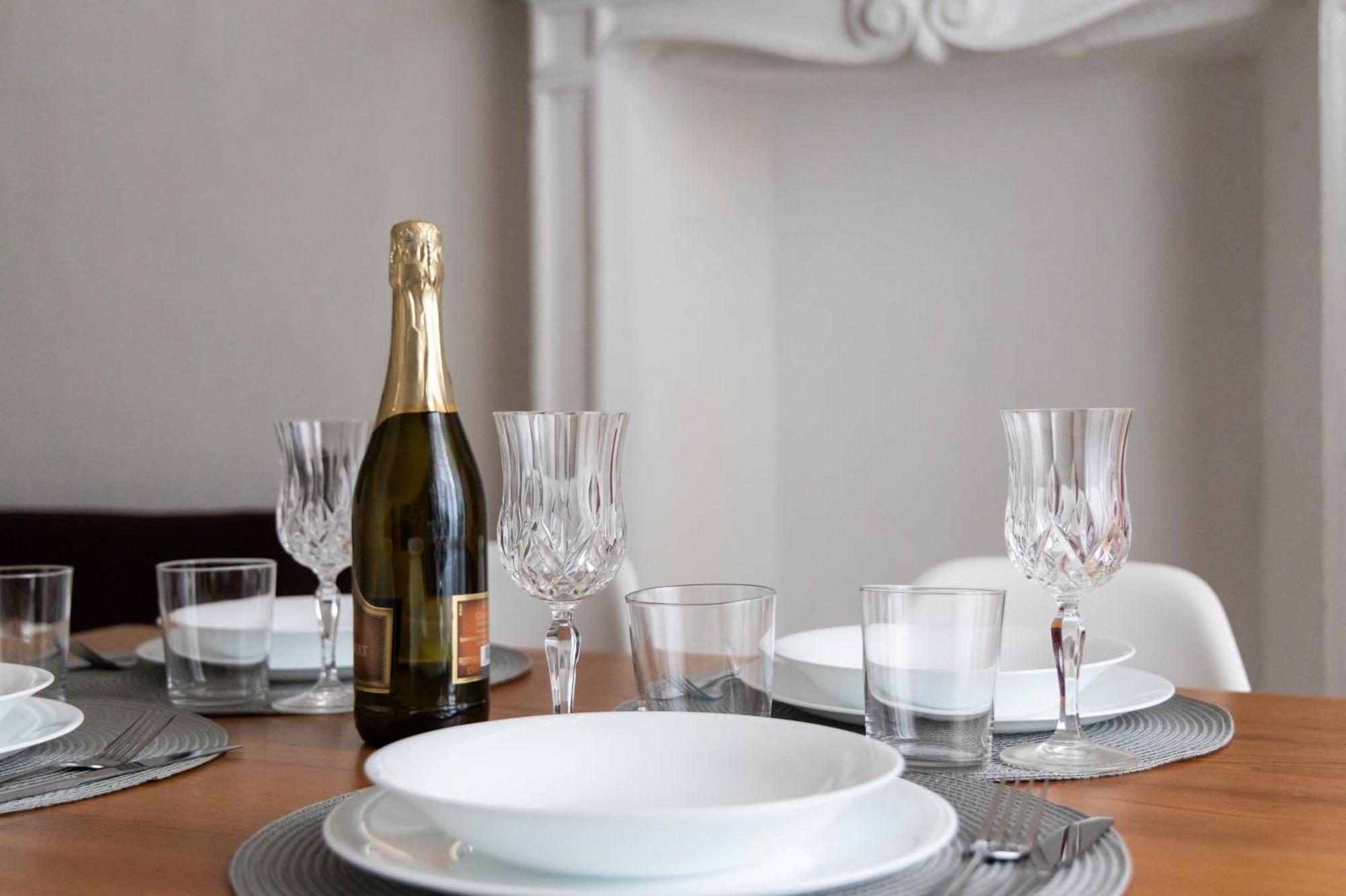 Elegant Near Metro Porta Romana,3 Fermate Subway-stop A Duomo, Wifi-netflix Free *